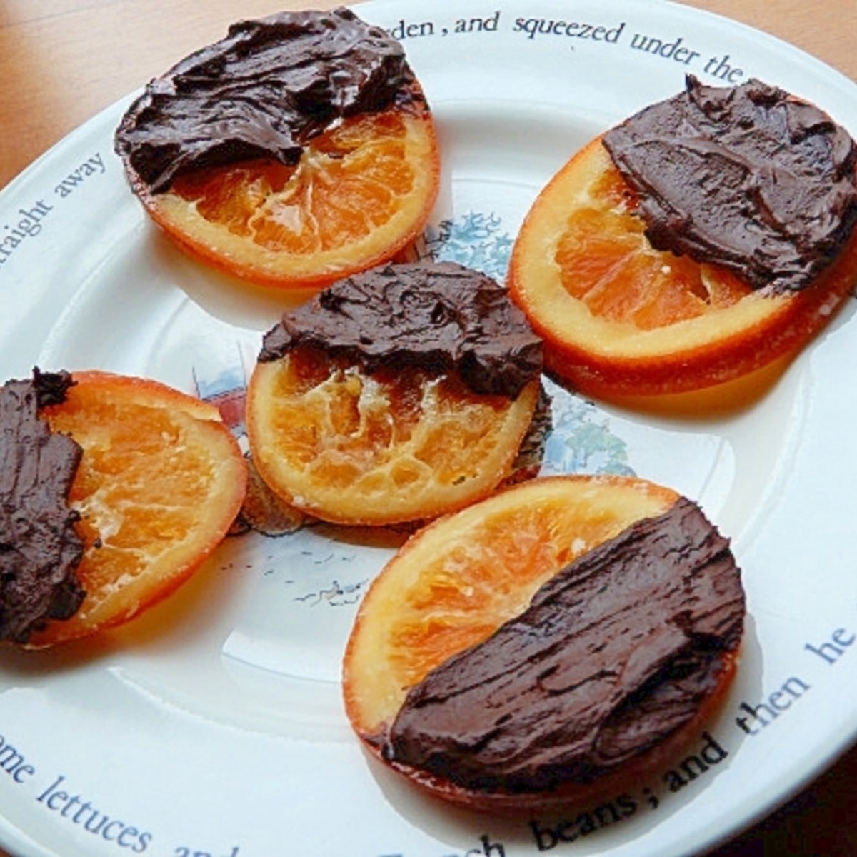 バレンタインにも 簡単なドライオレンジチョコ レシピ 作り方 By ジョン リーバス 楽天レシピ バレンタインにも 簡単なドライオレンジチョコ レシピ 作り方 By ジョン リーバス 楽天レシピ